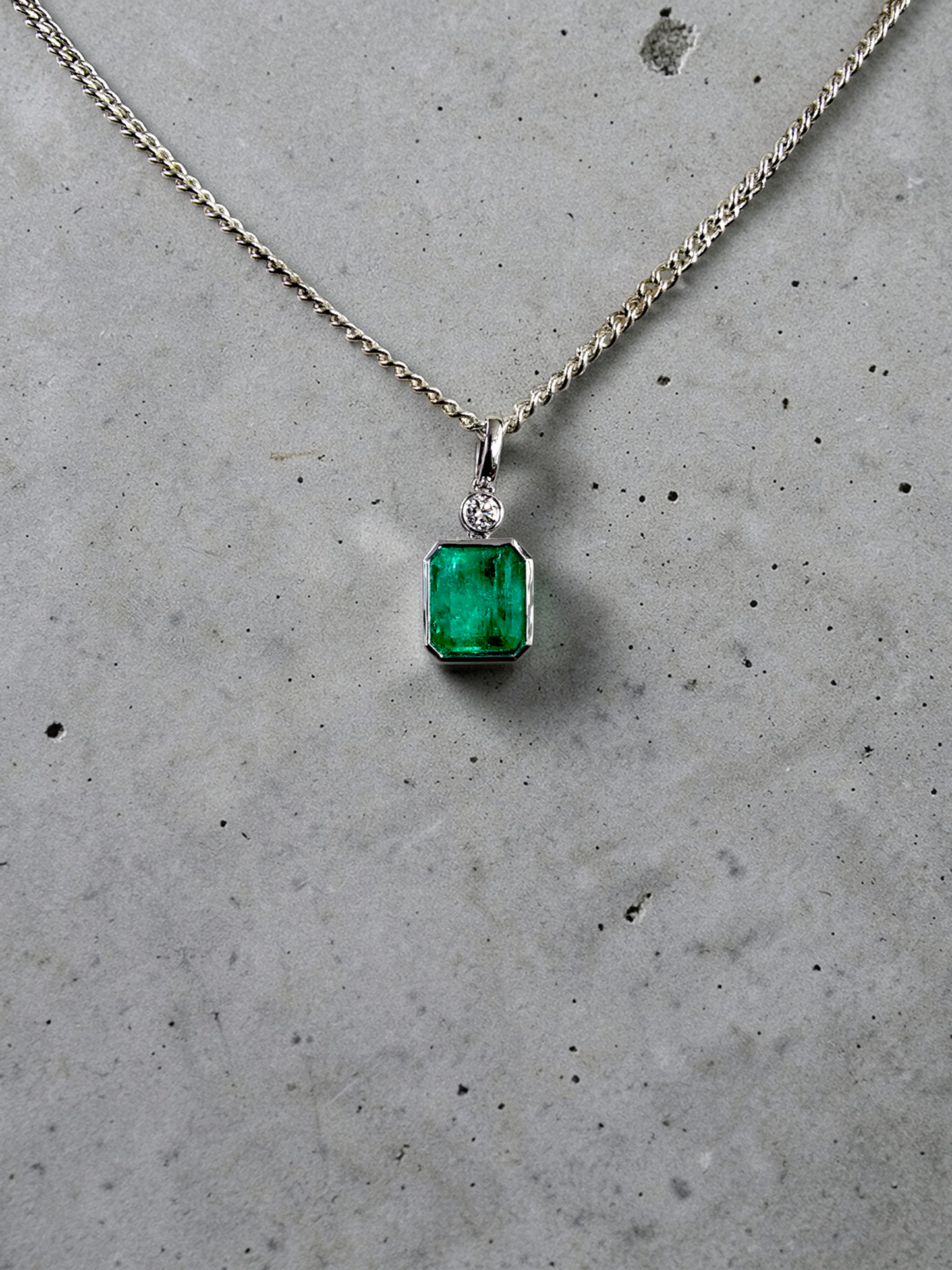 Kariya Certified 1.33 cts. Vivid Green Columbian Emerald Charm Pendant with 18K White Gold and White Diamonds - V2