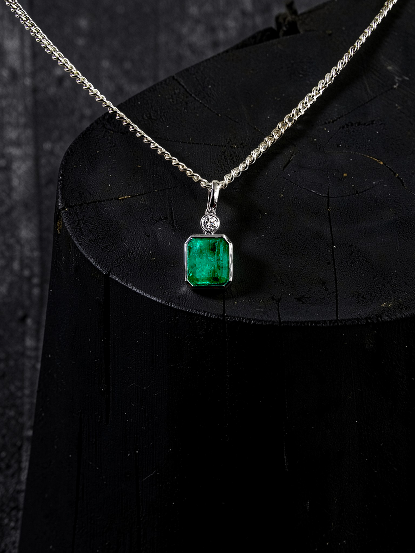 Kariya Certified 1.33 cts. Vivid Green Columbian Emerald Charm Pendant with 18K White Gold and White Diamonds - V2