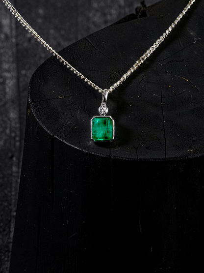 Kariya Certified 1.33 cts. Vivid Green Columbian Emerald Charm Pendant with 18K White Gold and White Diamonds - V2