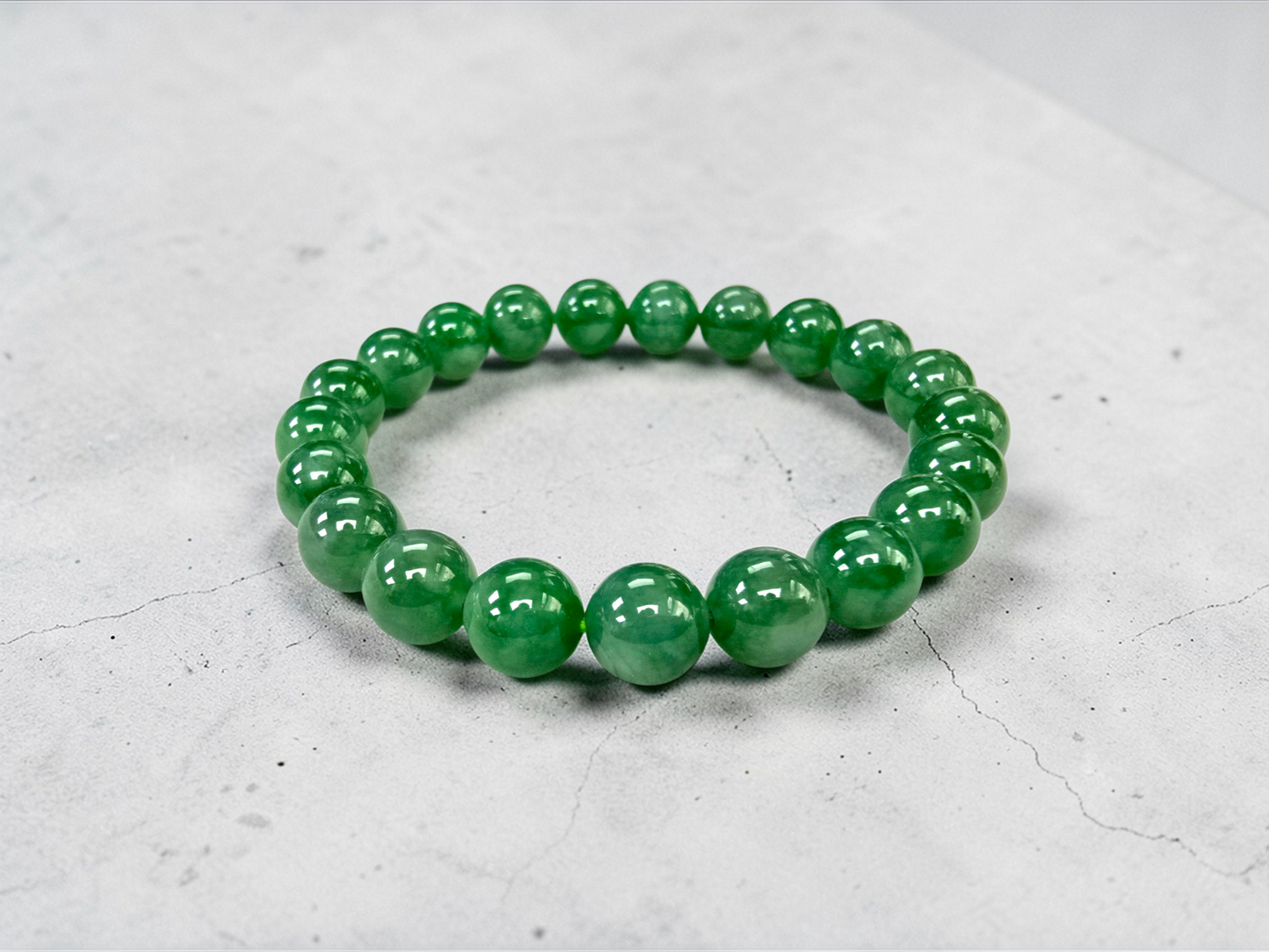 Certified Japanese Vivid Imperial Green Burmese A-Jade Beaded Bracelet (MADE IN JAPAN) (9.50 mm Each x 21 beads) 05050