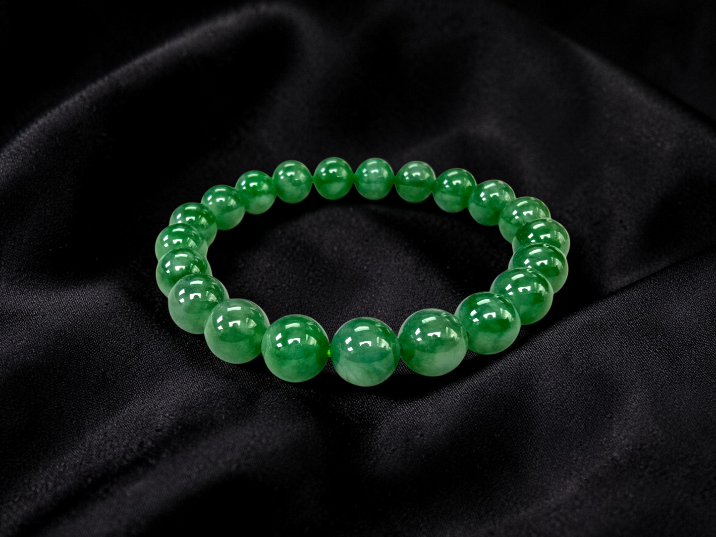 Certified Japanese Vivid Imperial Green Burmese A-Jade Beaded Bracelet (MADE IN JAPAN) (9.50 mm Each x 21 beads) 05050