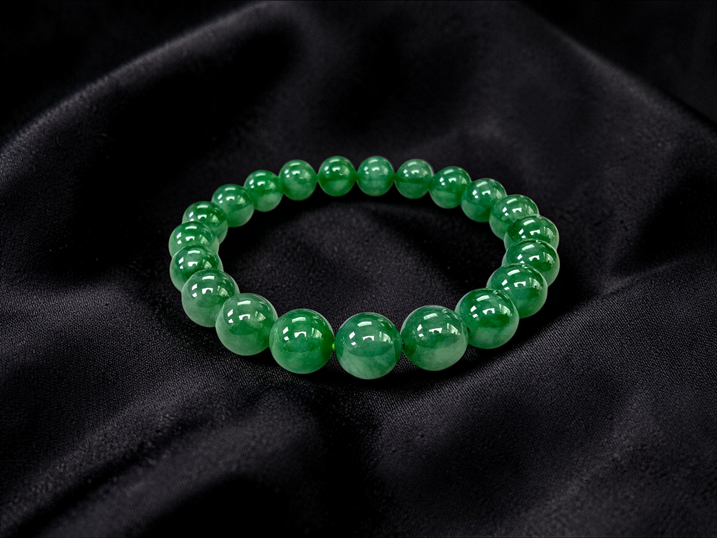 Certified Japanese Vivid Imperial Green Burmese A-Jade Beaded Bracelet (MADE IN JAPAN) (9.50 mm Each x 21 beads) 05050