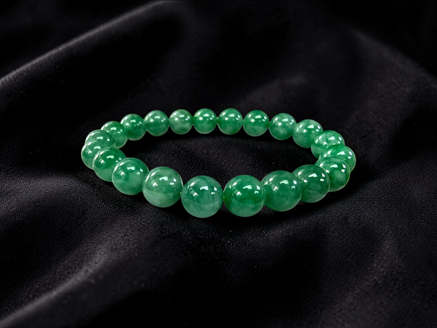 Certified Japanese Vivid Imperial Green Burmese A-Jade Beaded Bracelet (MADE IN JAPAN) (9.50 mm Each x 21 beads) 05050