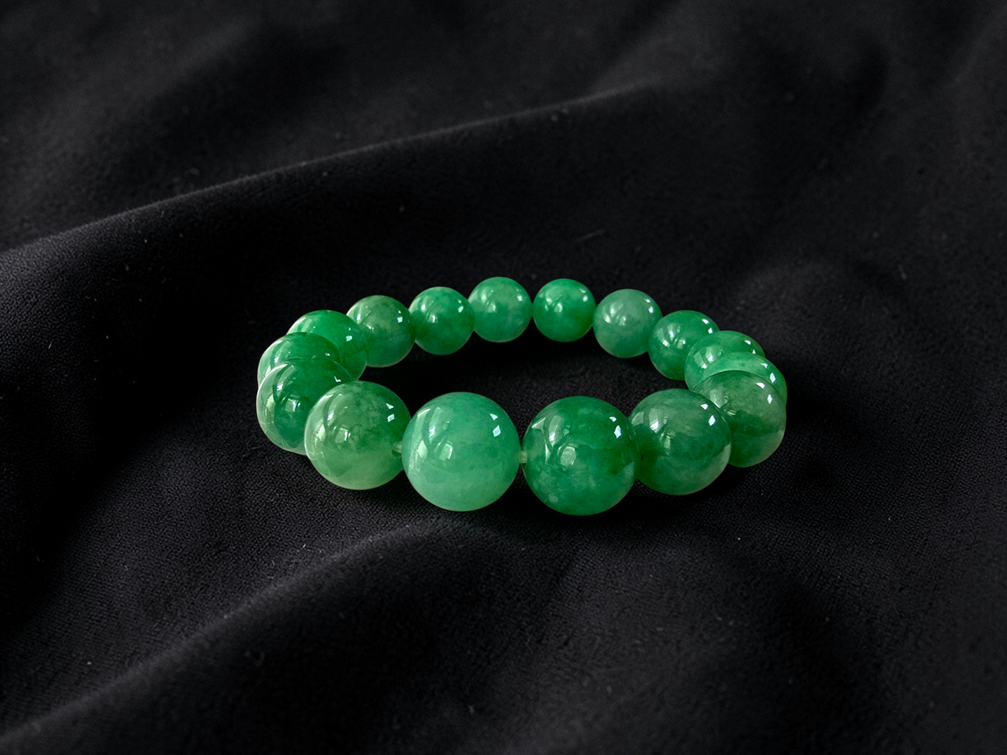 Certified Japanese Bright Green Burmese A-Jade Beaded Bracelet (MADE IN JAPAN) (12.50 - 13.00 mm Each x 16 beads) 05051
