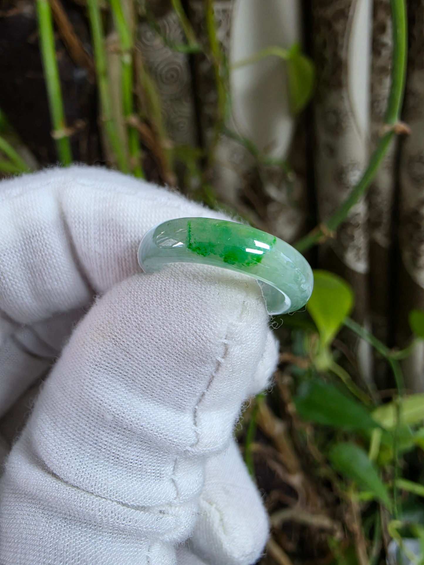 Master's Burmese Icy Green A-Jadeite Infinity Band Ring Size US 4 - 09024 - Certified