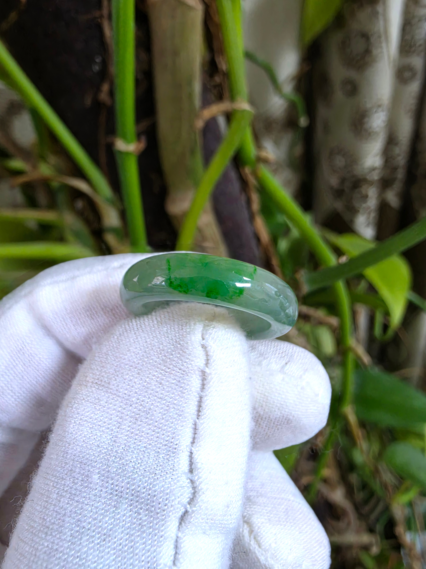 Master's Burmese Icy Green A-Jadeite Infinity Band Ring Size US 4 - 09024 - Certified