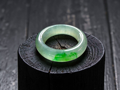 Master's Burmese Icy Green A-Jadeite Infinity Band Ring Size US 4 - 09024 - Certified