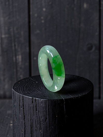 Master's Burmese Icy Green A-Jadeite Infinity Band Ring Size US 4 - 09024 - Certified