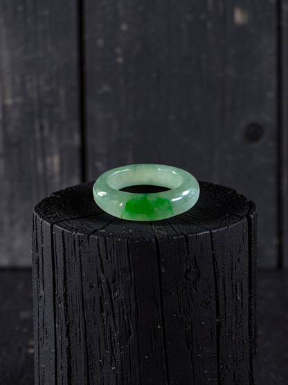 Master's Burmese Icy Green A-Jadeite Infinity Band Ring Size US 4 - 09024 - Certified