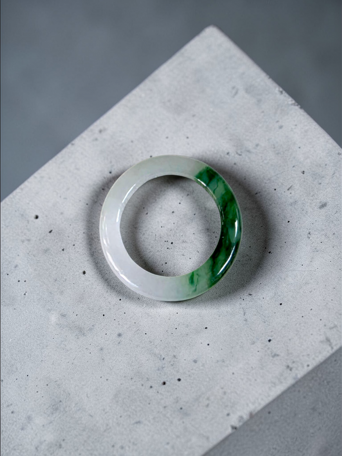 Master's Burmese Icy White and Green A-Jadeite Infinity Band Ring Size US 4.5 - 09025 - Certified