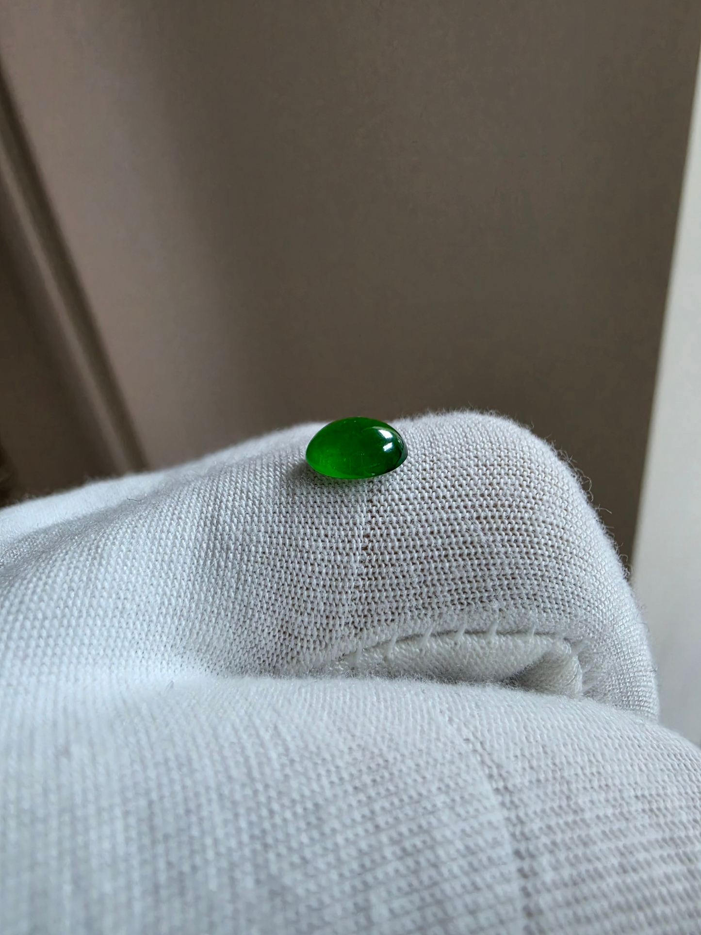 Certified MADE IN JAPAN 1.43 cts. Intense Imperial Green Burmese A-Jadeite Oval Cabochon Loose Stone LS31