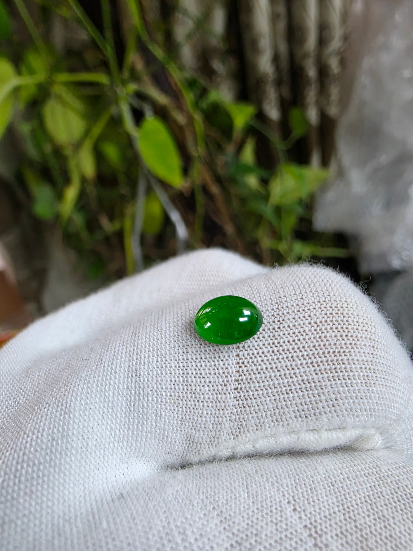 Certified MADE IN JAPAN 1.43 cts. Intense Imperial Green Burmese A-Jadeite Oval Cabochon Loose Stone LS31
