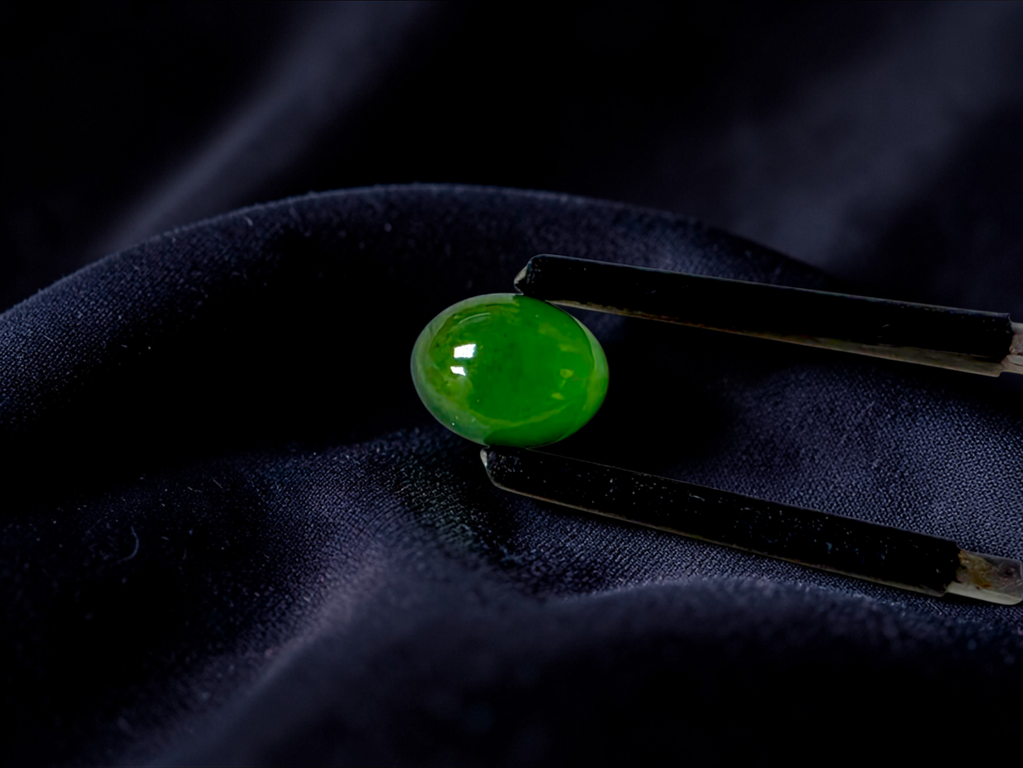 Certified MADE IN JAPAN 1.43 cts. Intense Imperial Green Burmese A-Jadeite Oval Cabochon Loose Stone LS31