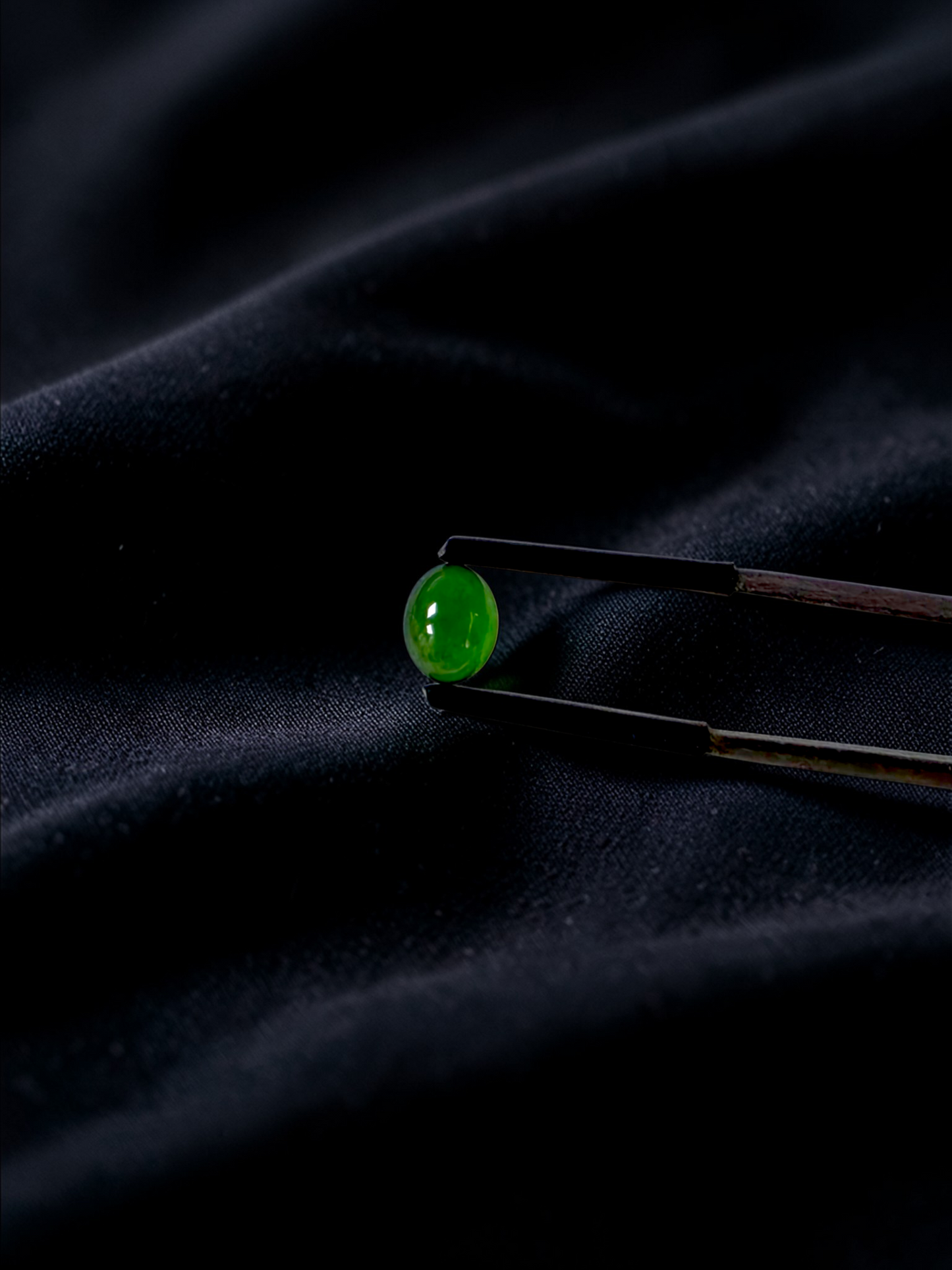 Certified MADE IN JAPAN 1.43 cts. Intense Imperial Green Burmese A-Jadeite Oval Cabochon Loose Stone LS31