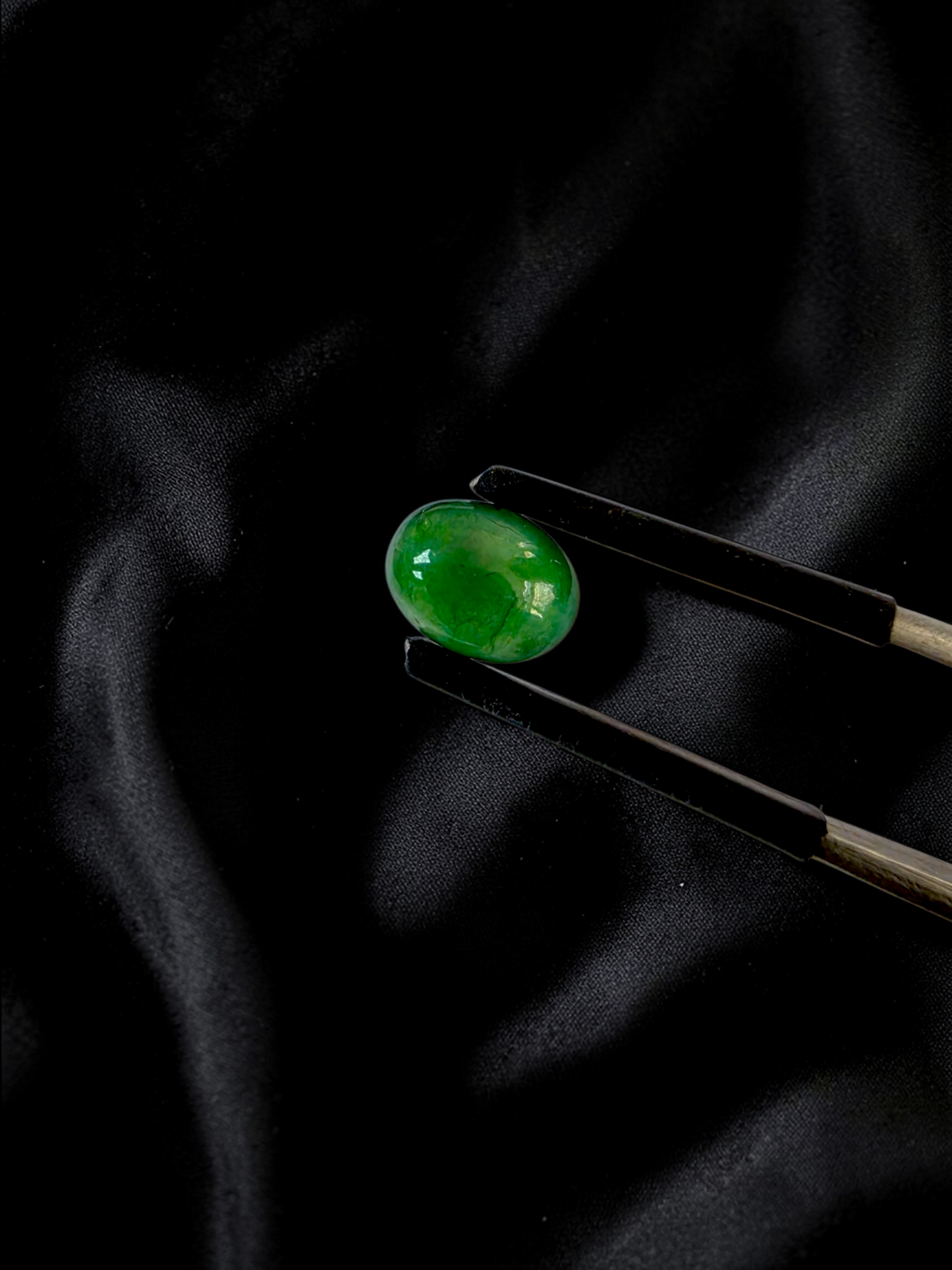 Certified MADE IN JAPAN 1.888 cts. Intense Deep Green Burmese A-Jadeite Oval Cabochon Loose Stone LS32
