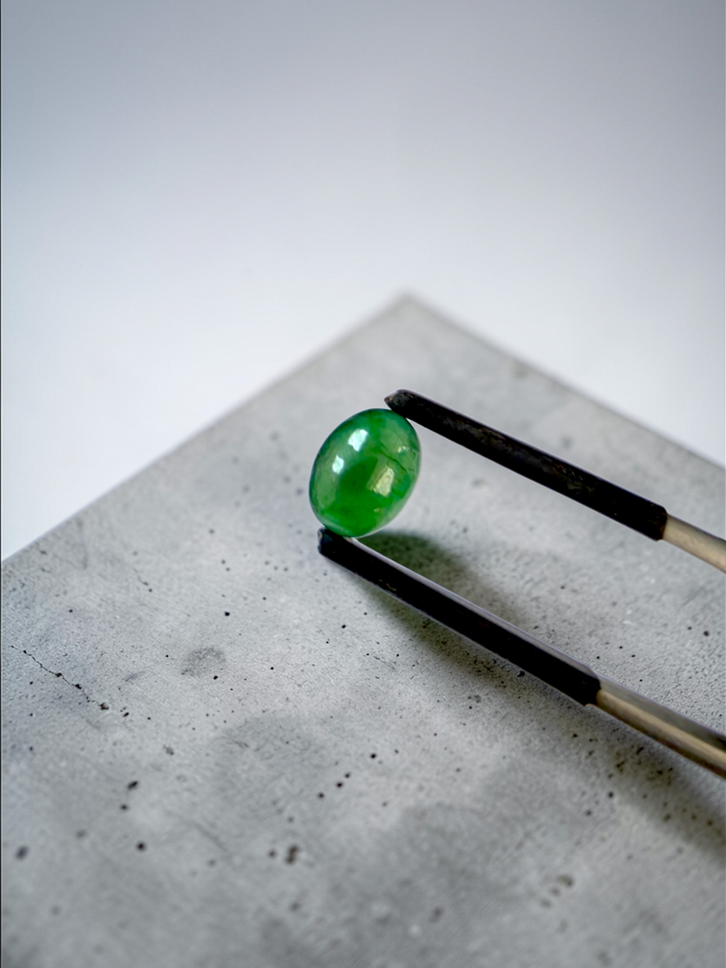 Certified MADE IN JAPAN 1.888 cts. Intense Deep Green Burmese A-Jadeite Oval Cabochon Loose Stone LS32