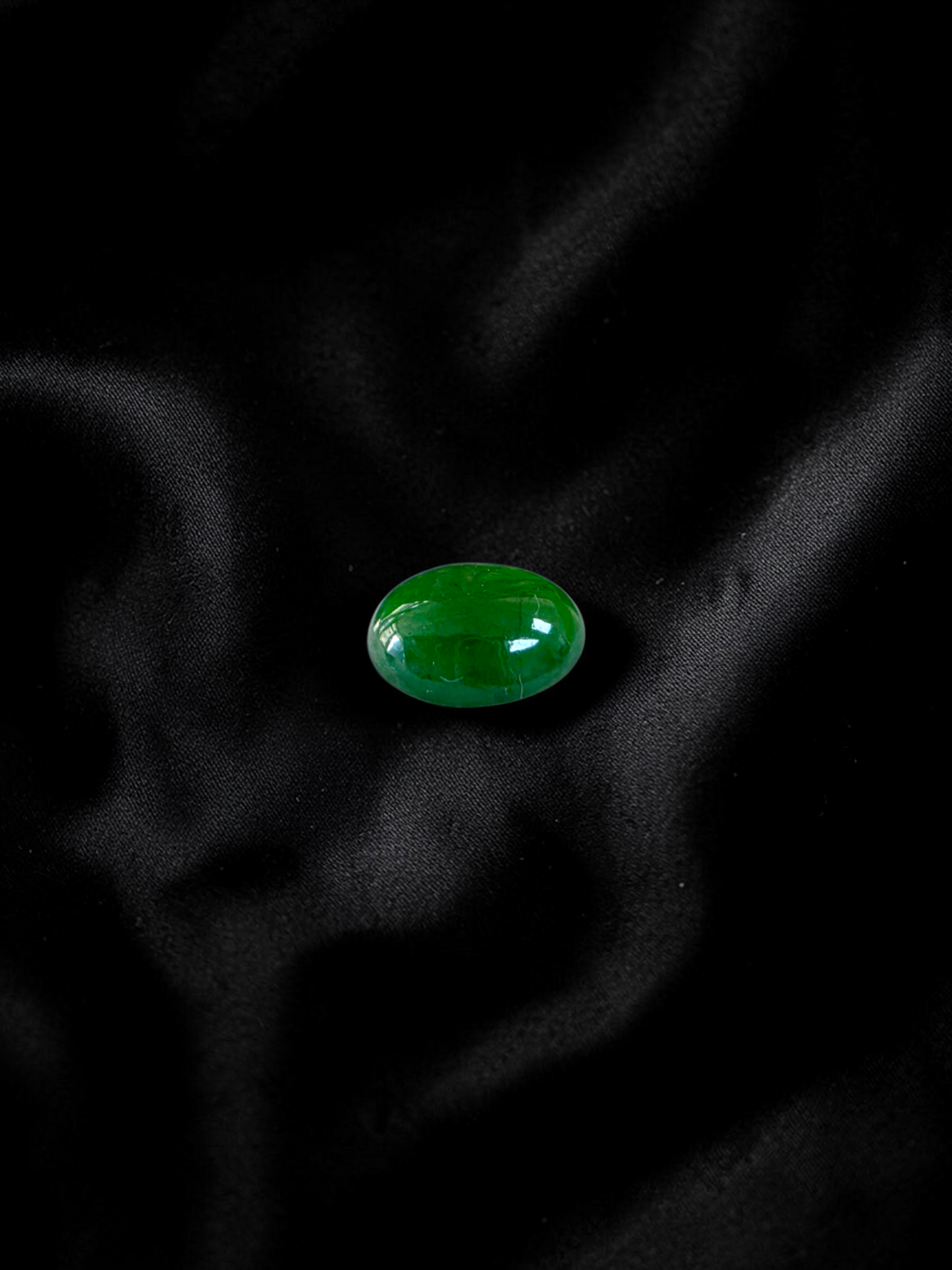 Certified MADE IN JAPAN 1.888 cts. Intense Deep Green Burmese A-Jadeite Oval Cabochon Loose Stone LS32