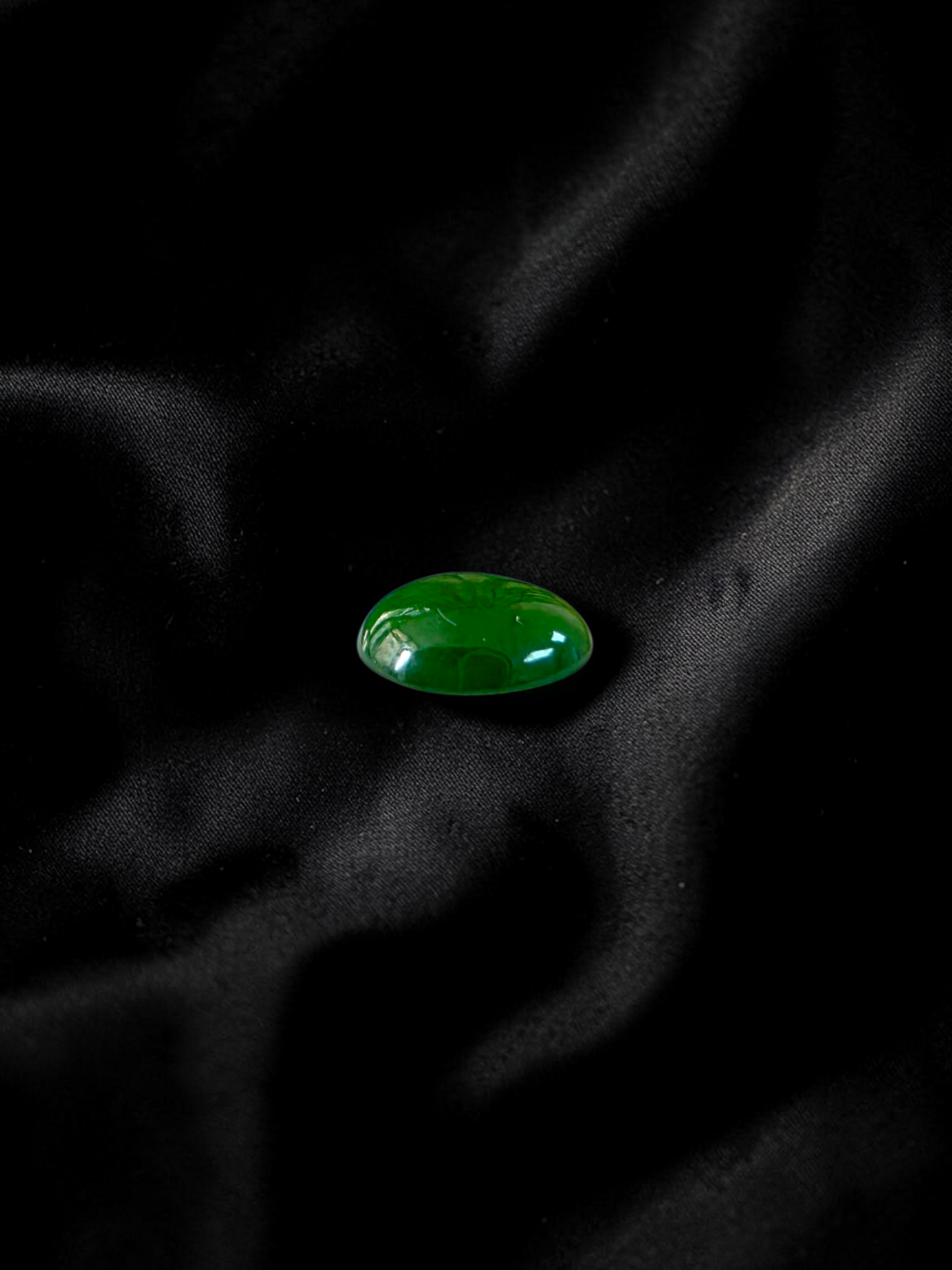 Certified MADE IN JAPAN 1.888 cts. Intense Deep Green Burmese A-Jadeite Oval Cabochon Loose Stone LS32