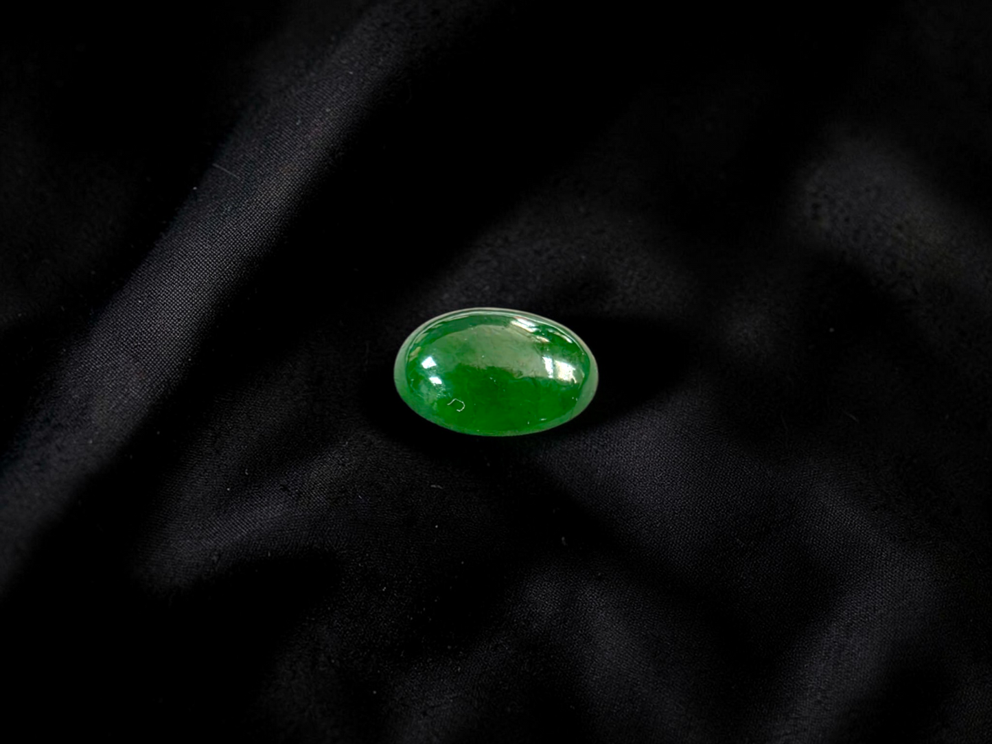 Certified MADE IN JAPAN 1.888 cts. Intense Deep Green Burmese A-Jadeite Oval Cabochon Loose Stone LS32