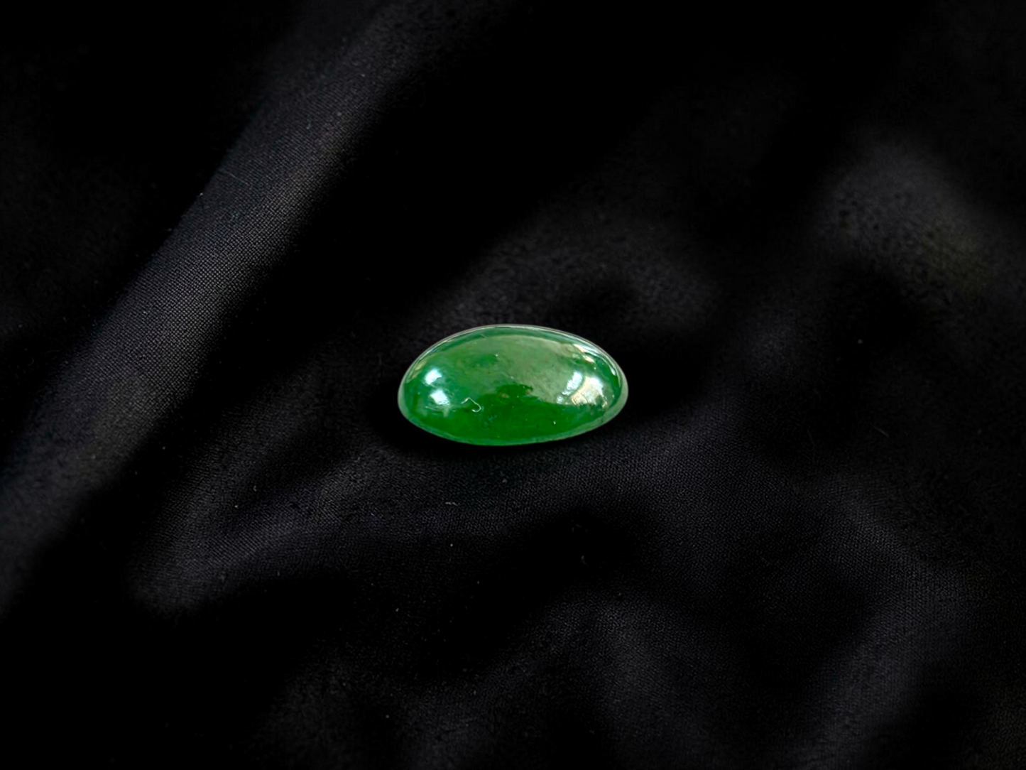 Certified MADE IN JAPAN 1.888 cts. Intense Deep Green Burmese A-Jadeite Oval Cabochon Loose Stone LS32