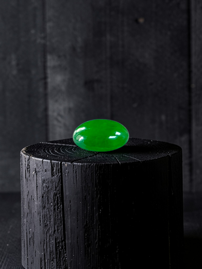Certified MADE IN JAPAN 1.20 cts. Intense Bright Imperial Green Burmese A-Jadeite Oval Cabochon Loose Stone LS33