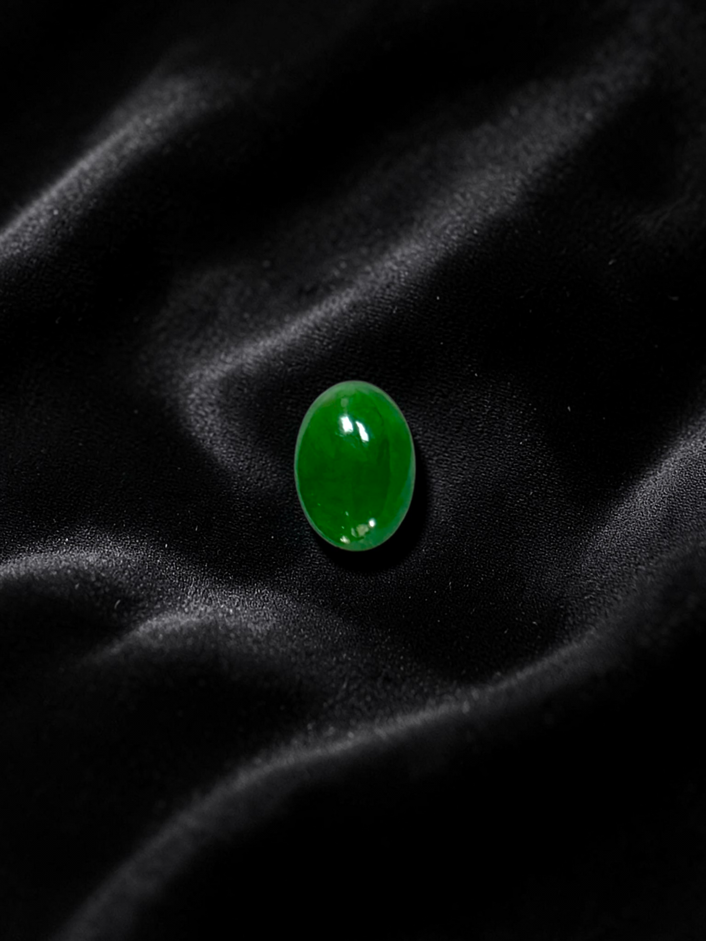 Certified MADE IN JAPAN 1.20 cts. Intense Bright Imperial Green Burmese A-Jadeite Oval Cabochon Loose Stone LS33