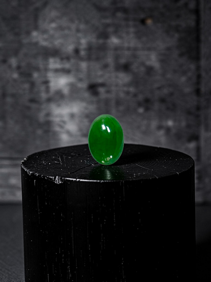 Certified MADE IN JAPAN 1.20 cts. Intense Bright Imperial Green Burmese A-Jadeite Oval Cabochon Loose Stone LS33