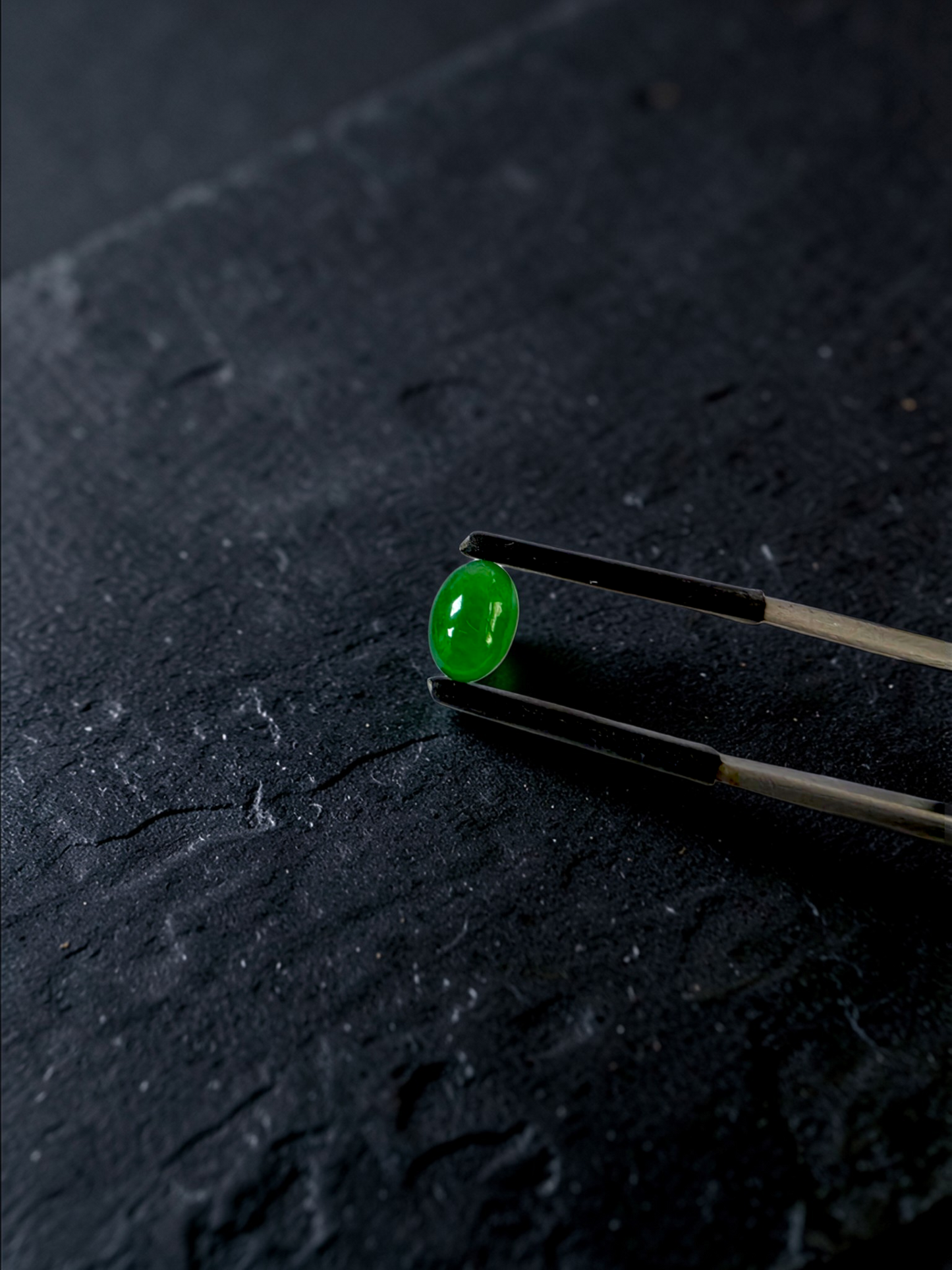 Certified MADE IN JAPAN 1.20 cts. Intense Bright Imperial Green Burmese A-Jadeite Oval Cabochon Loose Stone LS33