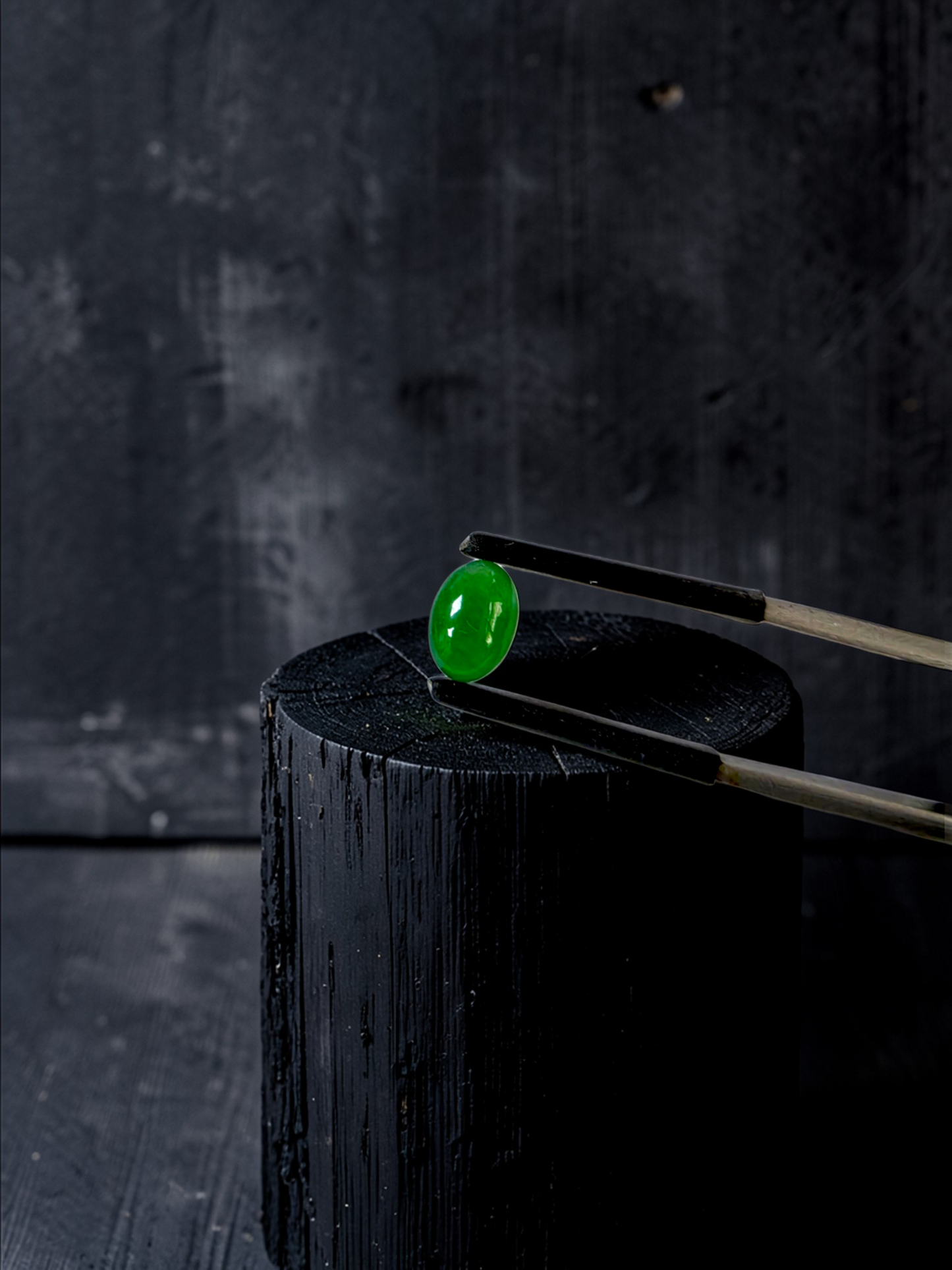 Certified MADE IN JAPAN 1.20 cts. Intense Bright Imperial Green Burmese A-Jadeite Oval Cabochon Loose Stone LS33