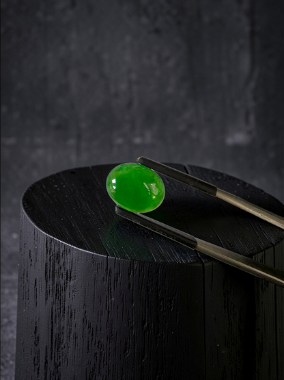 Certified MADE IN JAPAN 4.80 cts. Green Burmese A-Jadeite Oval Cabochon Loose Stone LS34