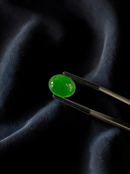 Certified MADE IN JAPAN 4.80 cts. Green Burmese A-Jadeite Oval Cabochon Loose Stone LS34