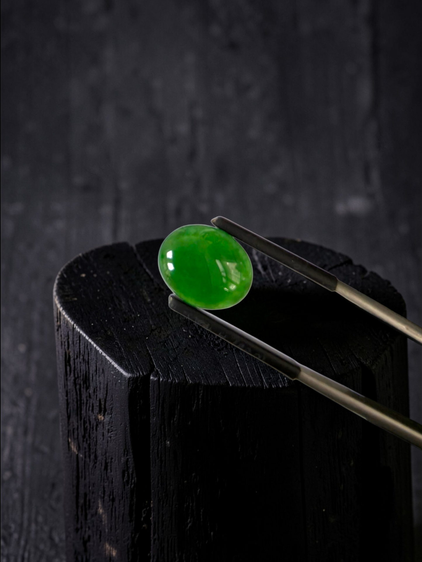 Certified MADE IN JAPAN 4.80 cts. Green Burmese A-Jadeite Oval Cabochon Loose Stone LS34