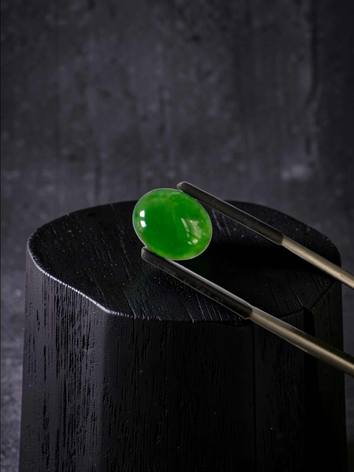 Certified MADE IN JAPAN 4.80 cts. Green Burmese A-Jadeite Oval Cabochon Loose Stone LS34