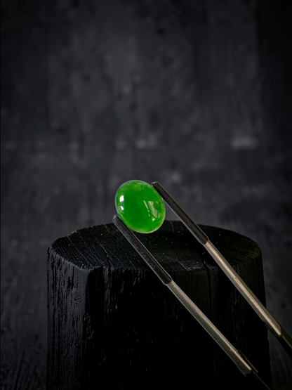 Certified MADE IN JAPAN 4.80 cts. Green Burmese A-Jadeite Oval Cabochon Loose Stone LS34