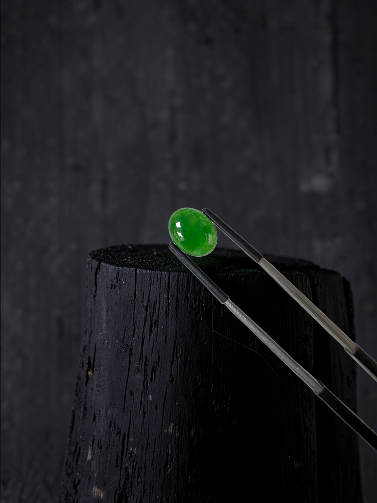 Certified MADE IN JAPAN 4.80 cts. Green Burmese A-Jadeite Oval Cabochon Loose Stone LS34