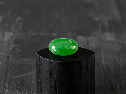 Certified MADE IN JAPAN 4.80 cts. Green Burmese A-Jadeite Oval Cabochon Loose Stone LS34