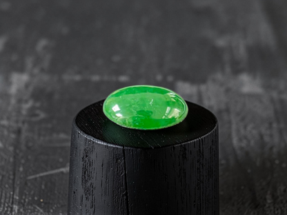 Certified MADE IN JAPAN 4.80 cts. Green Burmese A-Jadeite Oval Cabochon Loose Stone LS34