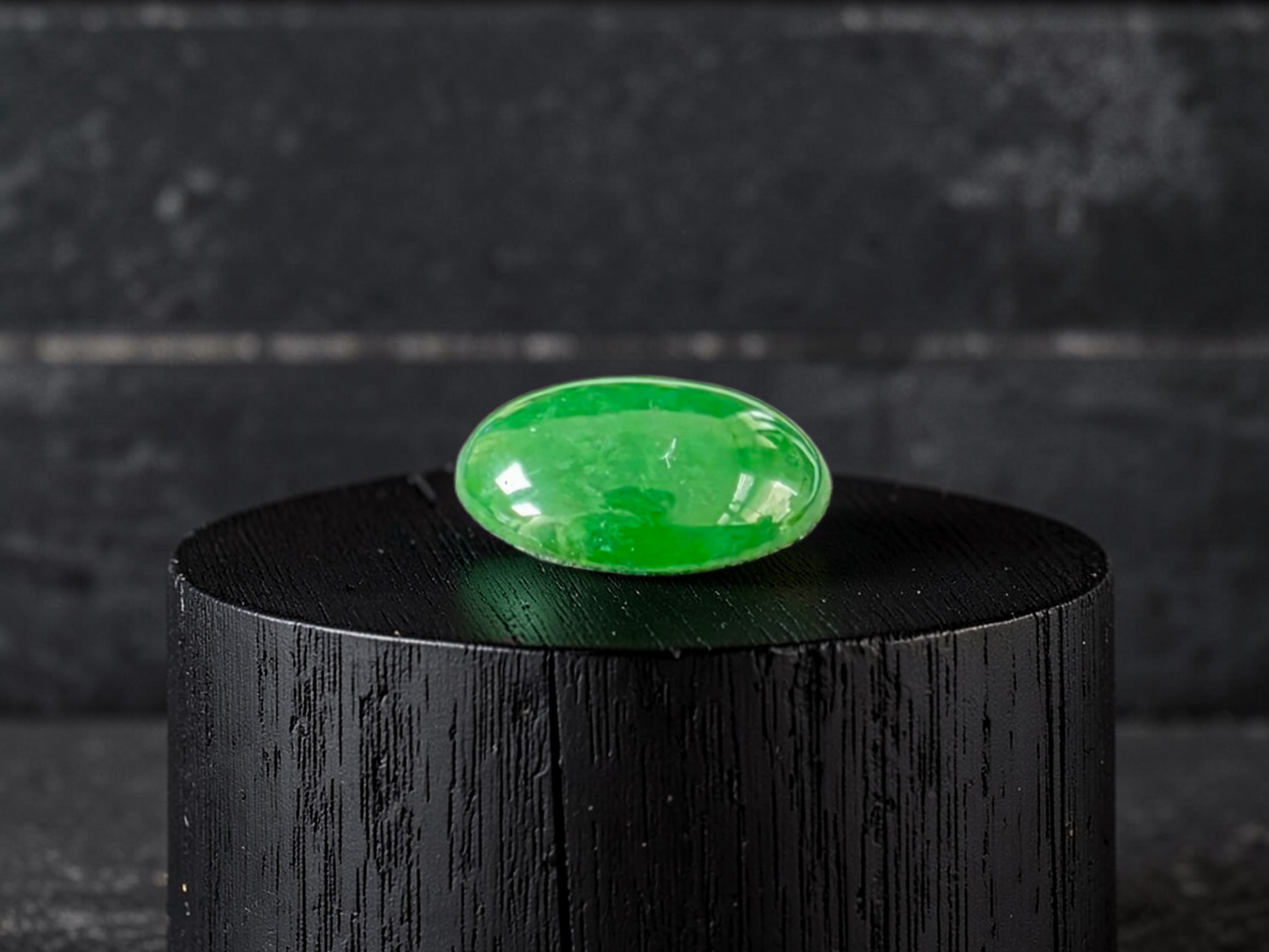 Certified MADE IN JAPAN 4.80 cts. Green Burmese A-Jadeite Oval Cabochon Loose Stone LS34