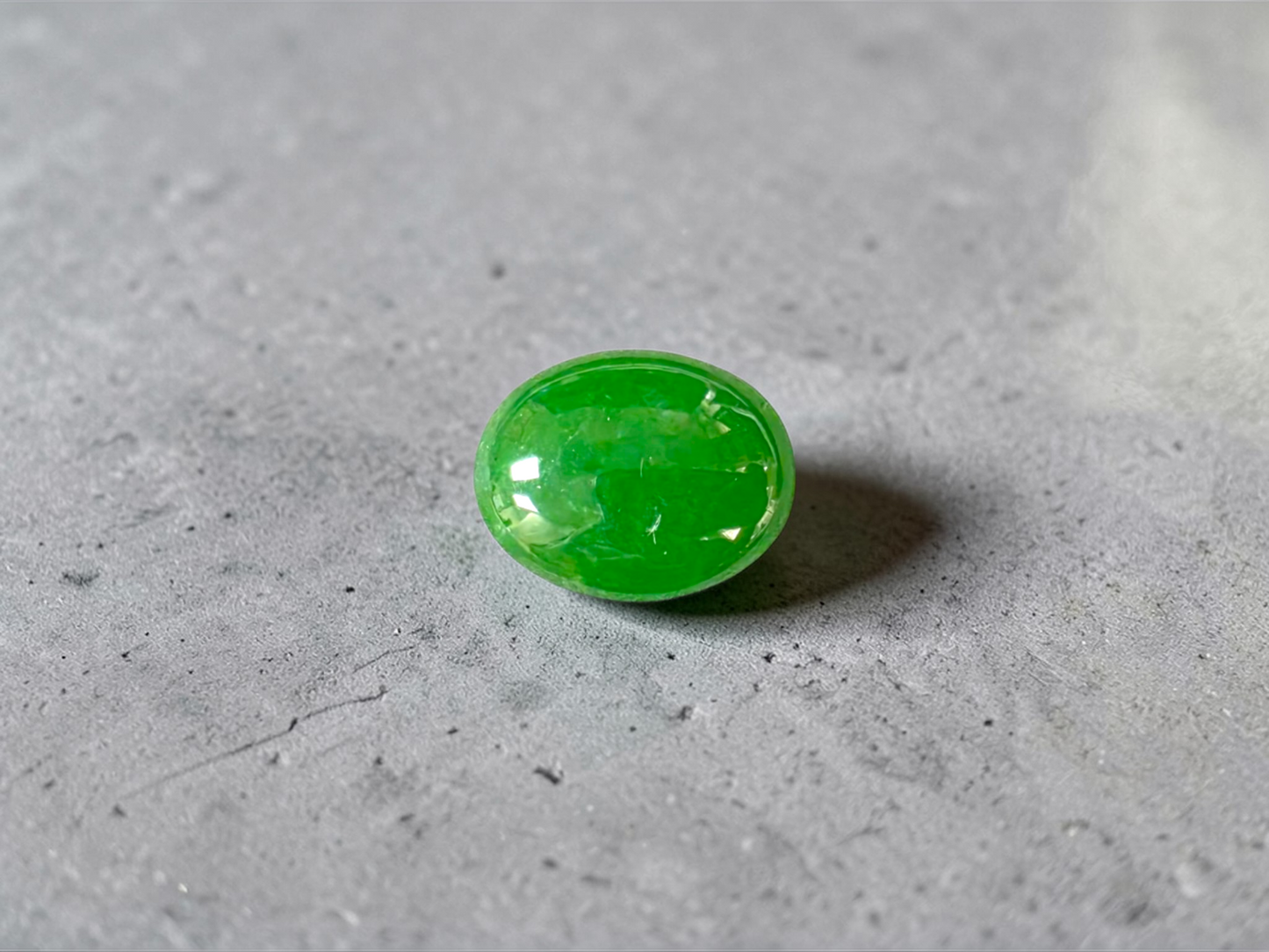 Certified MADE IN JAPAN 4.80 cts. Green Burmese A-Jadeite Oval Cabochon Loose Stone LS34