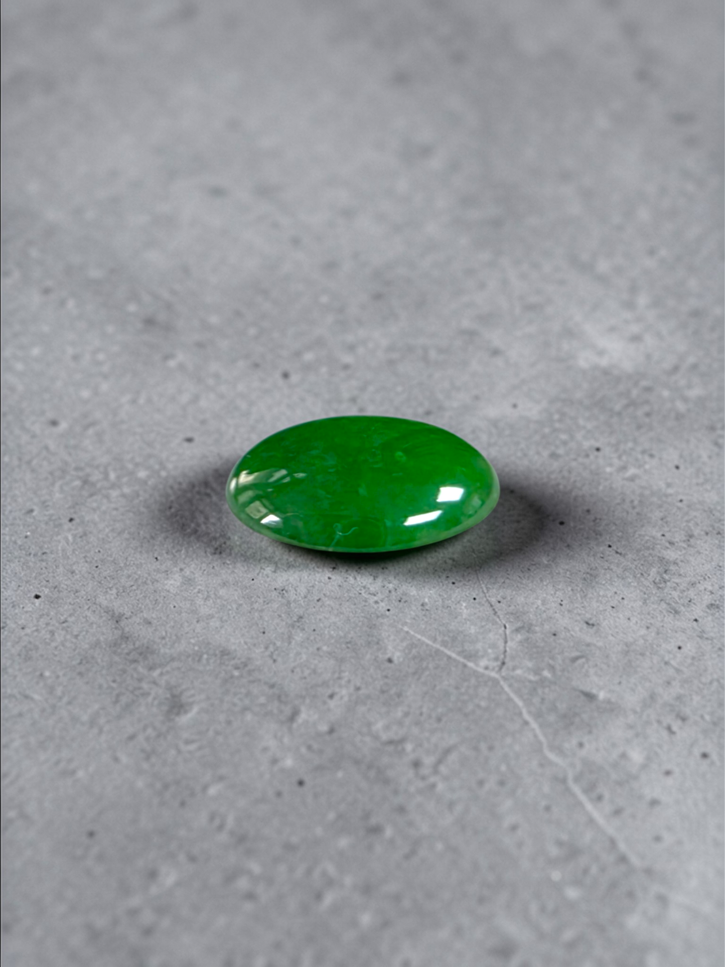 Certified MADE IN JAPAN 4.80 cts. Green Burmese A-Jadeite Oval Cabochon Loose Stone LS34