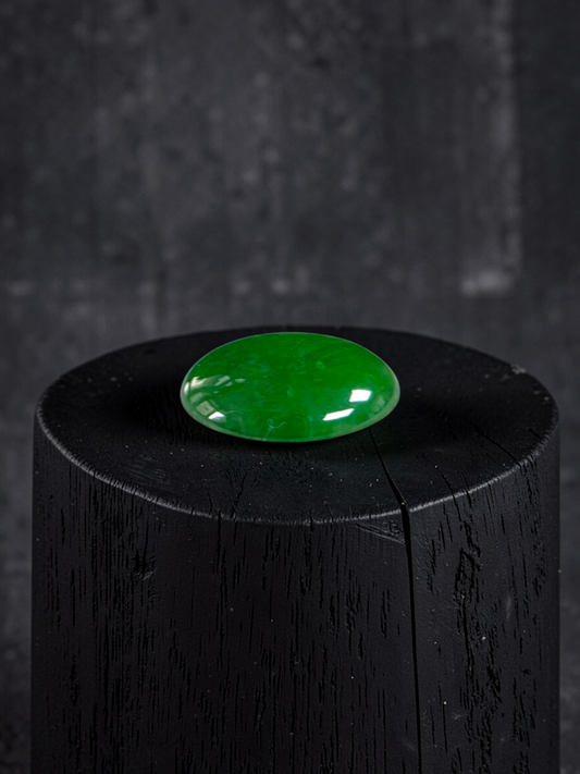 Certified MADE IN JAPAN 4.80 cts. Green Burmese A-Jadeite Oval Cabochon Loose Stone LS34