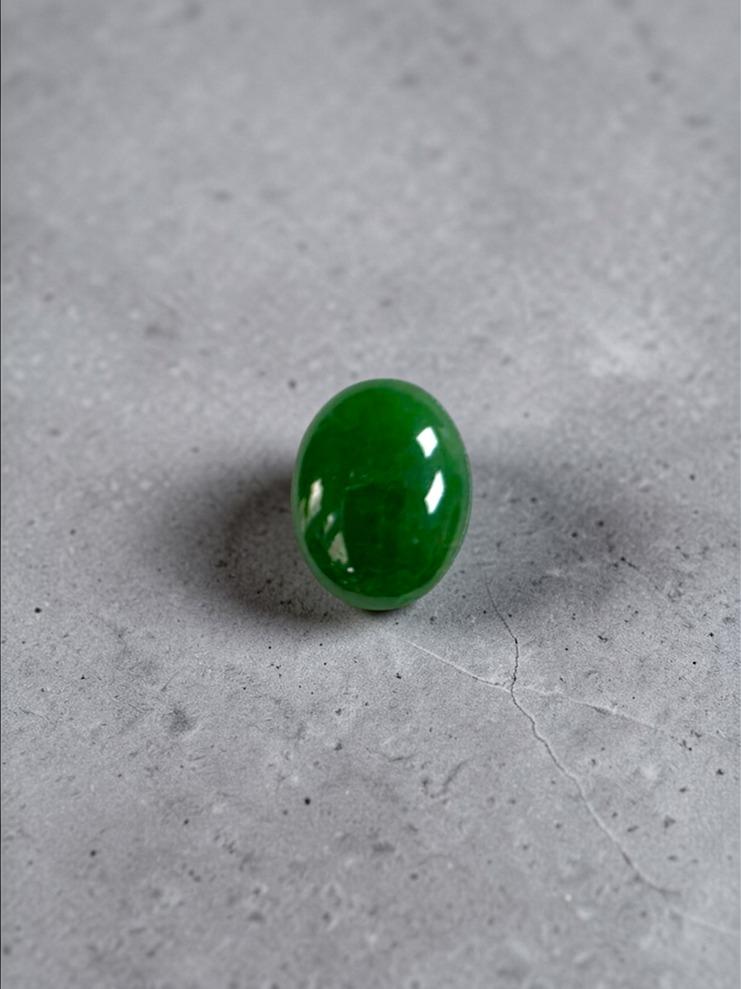 Certified MADE IN JAPAN 4.80 cts. Green Burmese A-Jadeite Oval Cabochon Loose Stone LS34