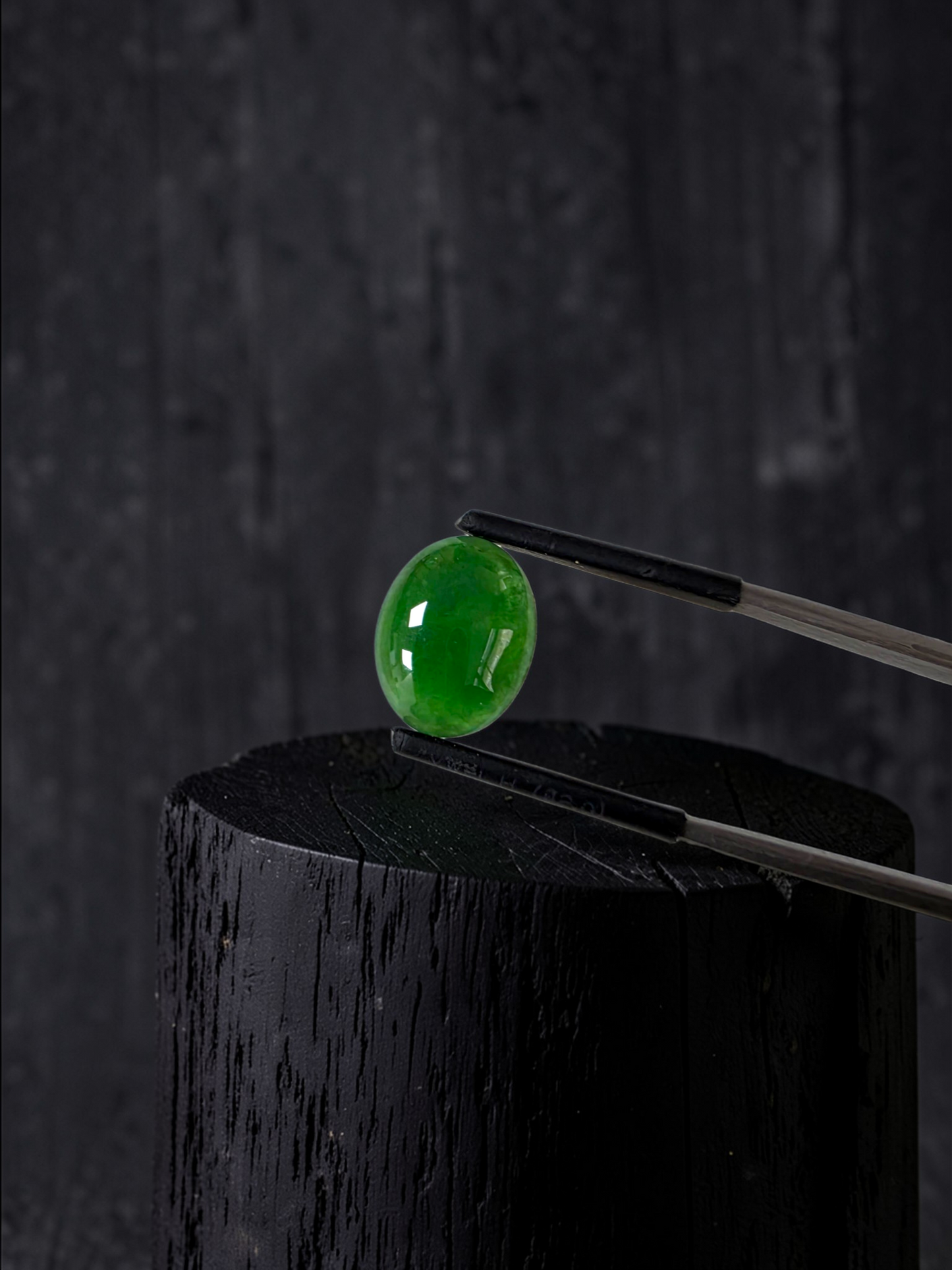 Certified MADE IN JAPAN 4.80 cts. Green Burmese A-Jadeite Oval Cabochon Loose Stone LS34