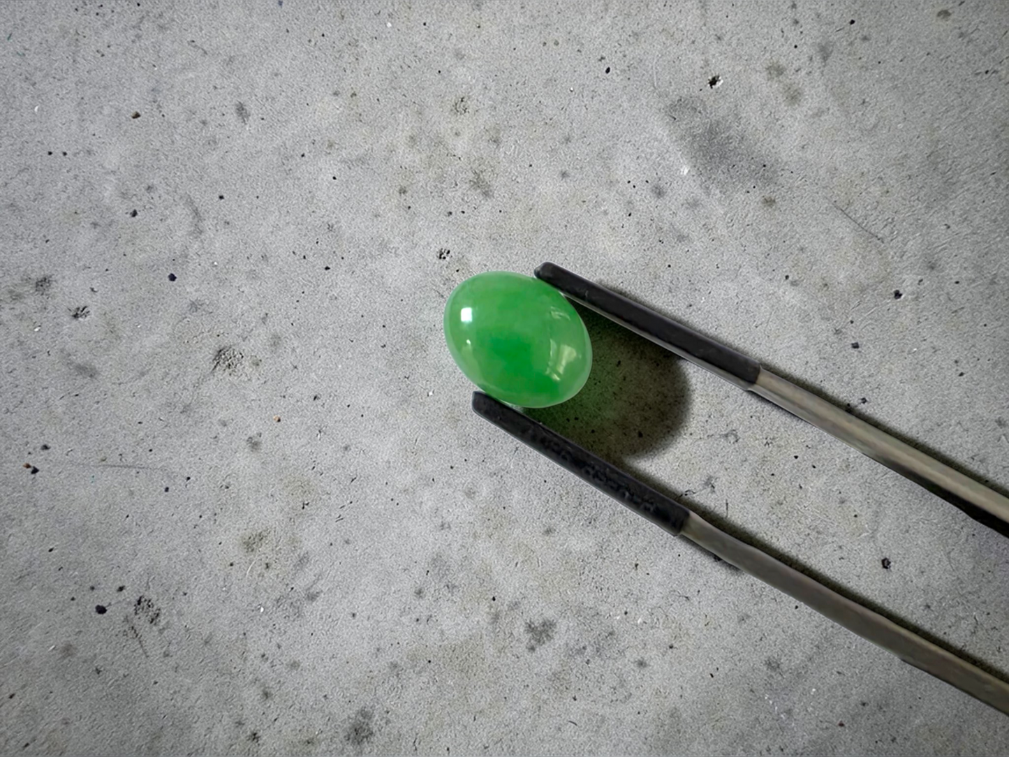Certified MADE IN JAPAN 4.69 cts. Light Green Burmese A-Jadeite Oval Cabochon Loose Stone LS35