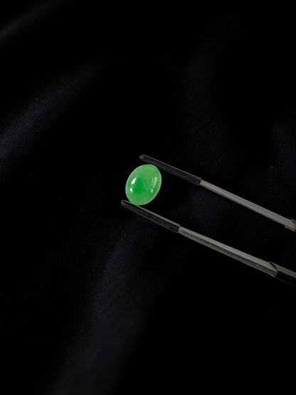 Certified MADE IN JAPAN 4.69 cts. Light Green Burmese A-Jadeite Oval Cabochon Loose Stone LS35