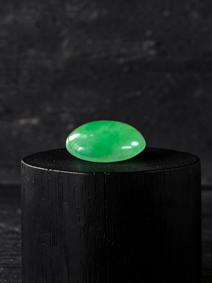Certified MADE IN JAPAN 4.69 cts. Light Green Burmese A-Jadeite Oval Cabochon Loose Stone LS35