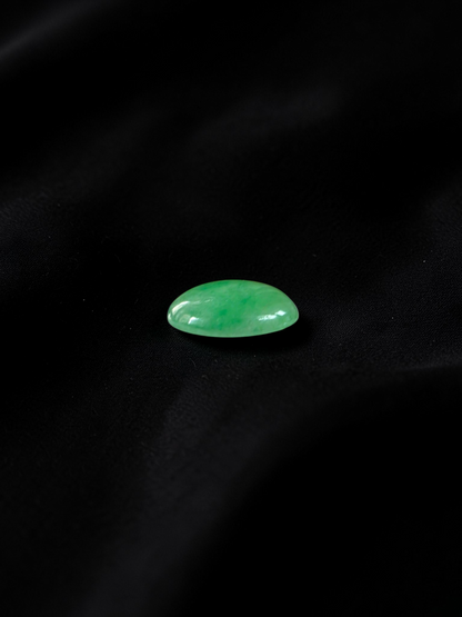 Certified MADE IN JAPAN 4.69 cts. Light Green Burmese A-Jadeite Oval Cabochon Loose Stone LS35