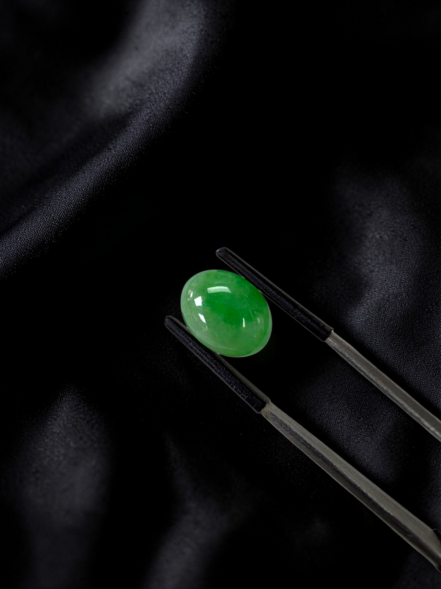 Certified MADE IN JAPAN 7.04 cts. Light Green Burmese A-Jadeite Oval Cabochon Loose Stone LS36