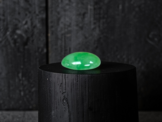 Certified MADE IN JAPAN 7.04 cts. Light Green Burmese A-Jadeite Oval Cabochon Loose Stone LS36