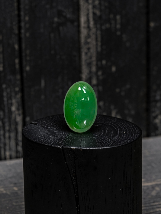 Certified MADE IN JAPAN 8.84 cts. Green Burmese A-Jadeite Oval Cabochon Loose Stone LS37